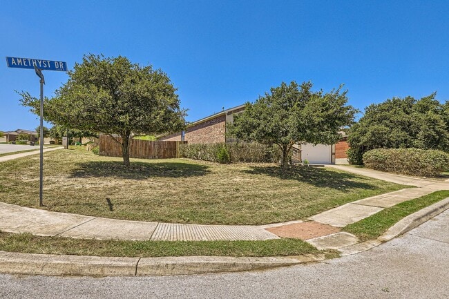 2618 Amethyst Dr in San Antonio, TX - Foto de edificio - Building Photo