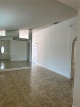16771 NW 74th Ct in Hialeah, FL - Building Photo - Building Photo