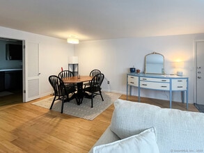 6 Grandview Dr in Farmington, CT - Building Photo - Building Photo