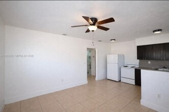 5700 SW 4th St in Miami, FL - Building Photo - Building Photo