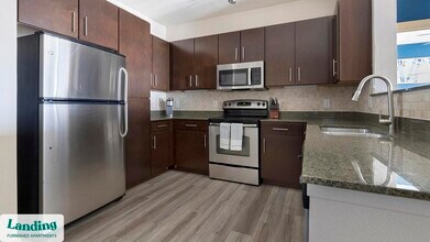 2056 Sundance Parkway in New Braunfels, TX - Foto de edificio - Building Photo