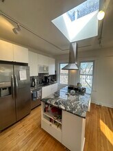 231 Harvard St, Unit 6 in Cambridge, MA - Foto de edificio - Building Photo