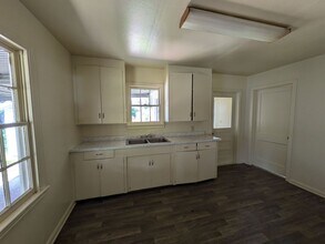 305 Alabama Ave in Beaumont, TX - Building Photo - Building Photo