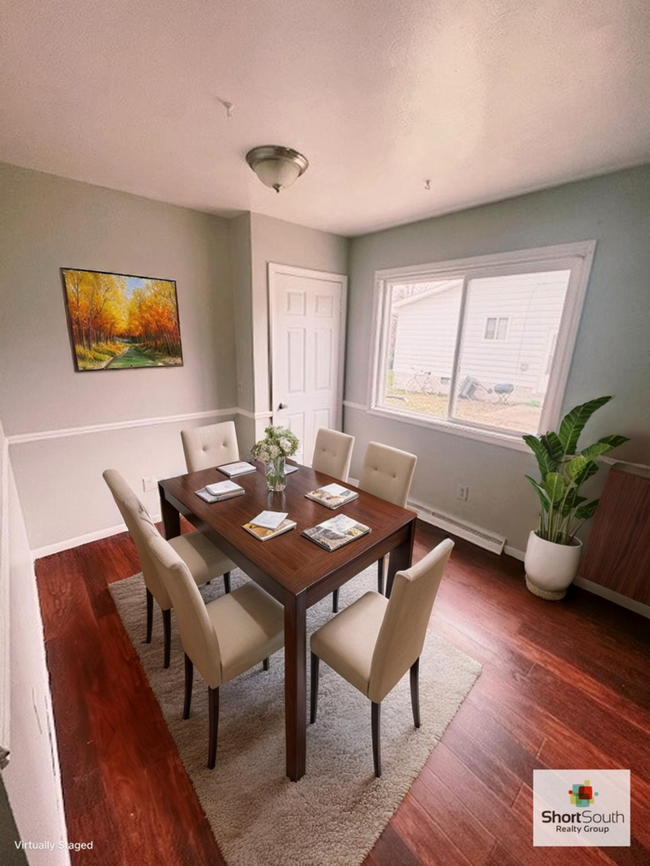 4011 Burchfield Dr in Lansing, MI - Foto de edificio - Building Photo