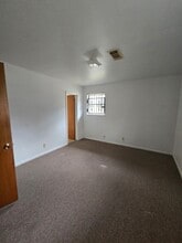 2505 Pecos St in Beaumont, TX - Foto de edificio - Building Photo