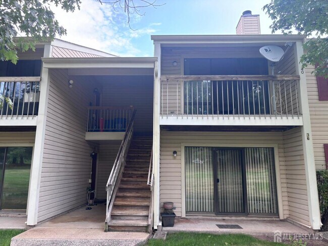 property at 40 Crabapple Ln