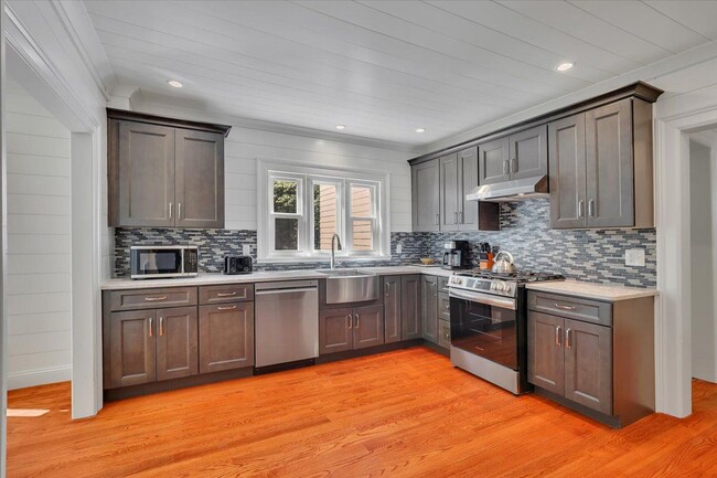 272 Norfolk Rd in Litchfield, CT - Building Photo - Building Photo