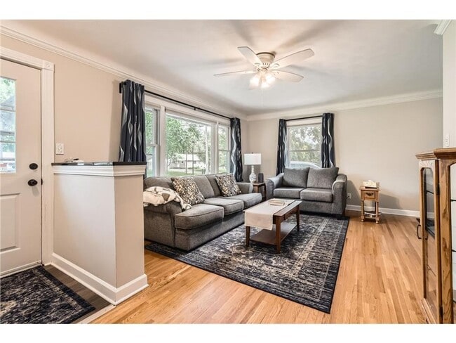 4989 E Turtle Ln in Shoreview, MN - Building Photo - Building Photo