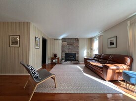 33 Rockhurst Dr in Penfield, NY - Building Photo