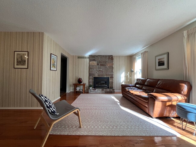 property at 33 Rockhurst Dr