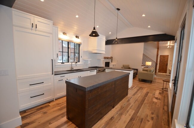 300 Washington Rd in Breckenridge, CO - Building Photo - Building Photo