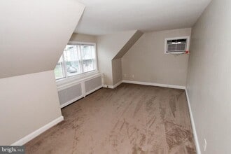 319 W Cir in Bristol, PA - Building Photo - Building Photo