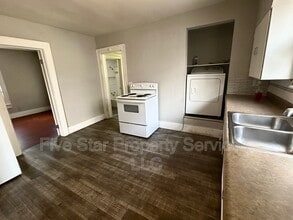 107 S Livingston St in Springfield, IL - Building Photo - Building Photo