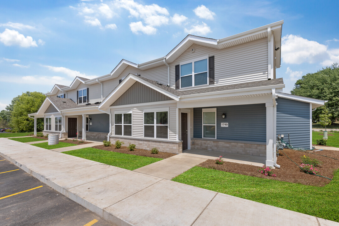 Millbrook Townhomes in Cherry Valley, IL - Building Photo