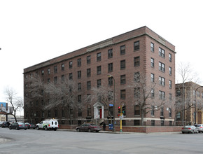 Paige Hall in Minneapolis, MN - Foto de edificio - Building Photo