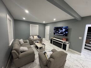 225 E 19th St in Paterson, NJ - Building Photo - Building Photo