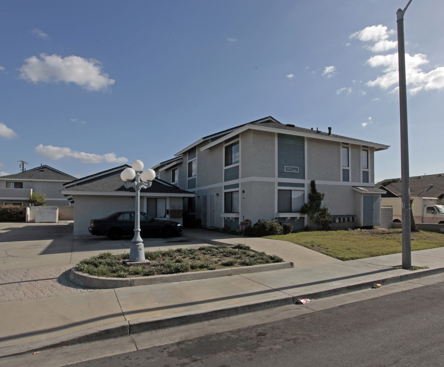 Denise Marie in Westminster, CA - Building Photo