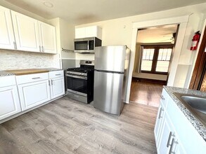 144 Woodell Ave, Unit 2 in Buffalo, NY - Building Photo - Building Photo