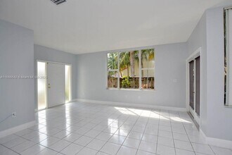 3290 N 37th Terrace in Hollywood, FL - Building Photo - Building Photo