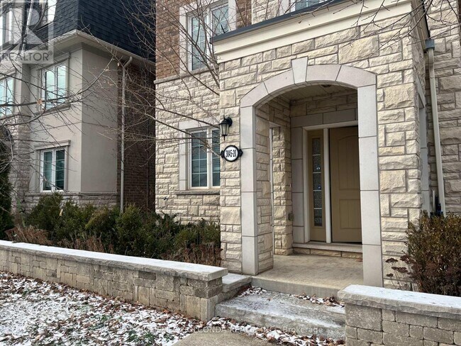 3045 George Savage Ave in Oakville, ON - Building Photo - Building Photo