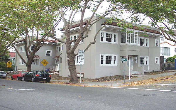 898 Kingston Ave in Piedmont, CA - Building Photo - Building Photo