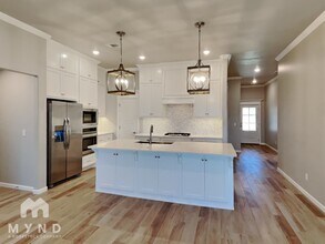 8316 Lambert Wy in Edmond, OK - Foto de edificio - Building Photo