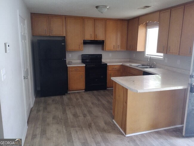 1931 Karen Cir in Milledgeville, GA - Building Photo - Building Photo