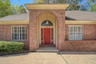 561 Pine Tree Ln in Montgomery, AL - Building Photo - Building Photo