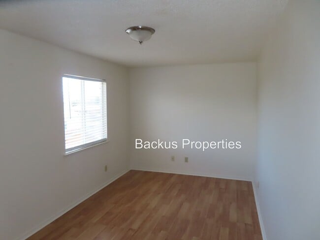 1825 Palm Ave in Soledad, CA - Building Photo - Building Photo