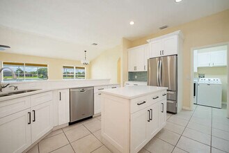 2271 Grove Dr in Naples, FL - Building Photo - Building Photo