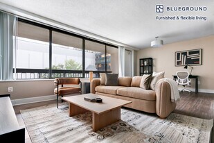 1515 Richmond Hwy in Arlington, VA - Building Photo