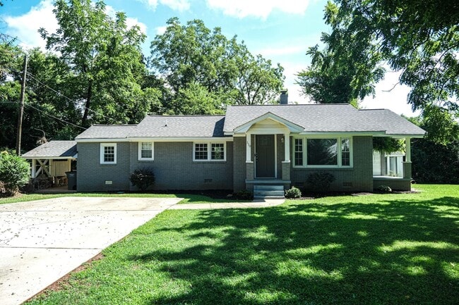 110 Hillandale Rd