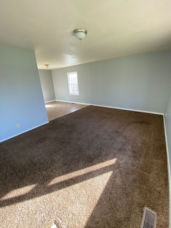 6008 Landsdowne Dr in Fort Wayne, IN - Building Photo - Building Photo