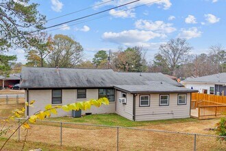 969 Oak Grove Rd in Birmingham, AL - Building Photo - Building Photo