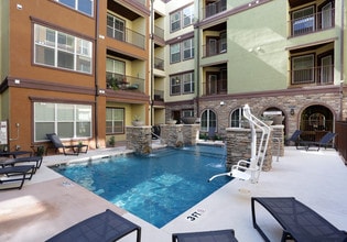 The View at Montecillo Apartments in El Paso, TX - Foto de edificio - Other