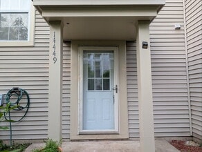 14449 Gringsby Ct in Centreville, VA - Building Photo - Building Photo