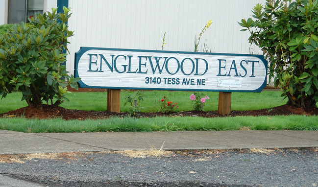 Englewood East Apartments in Salem, OR - Foto de edificio - Building Photo