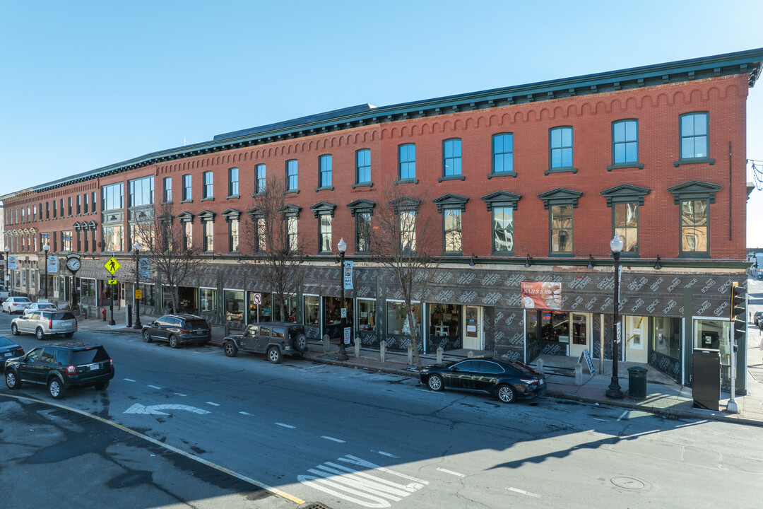 Union Block Apartments in Taunton, MA - Building Photo