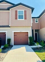 5017 Blue Latan Ln in Tampa, FL - Foto de edificio - Building Photo