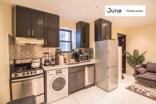 15 W 107th St in New York, NY - Building Photo