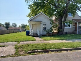 2418 E 25th St in Granite City, IL - Building Photo