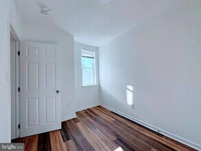 152 W Wishart St in Philadelphia, PA - Building Photo - Building Photo