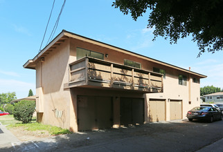 12052 Laguna St in Garden Grove, CA - Foto de edificio - Building Photo