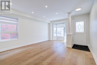 3294 Respond Rd in Mississauga, ON - Building Photo - Building Photo