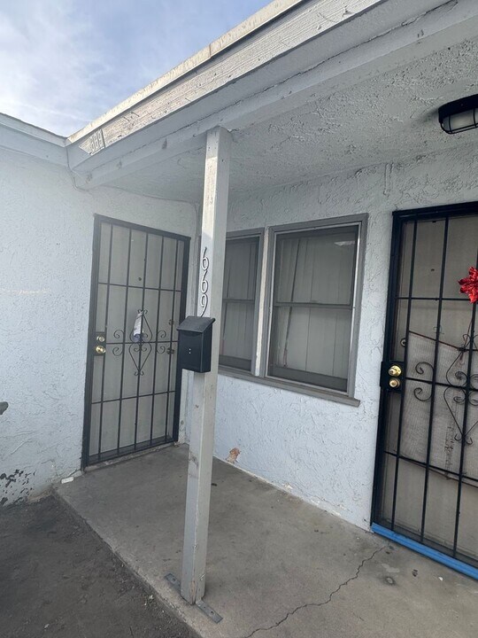 665-671 W 17th St in San Bernardino, CA - Building Photo