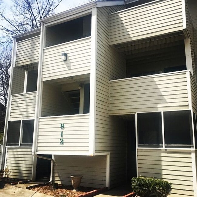 913 Michigan in Lawrence, KS - Building Photo - Interior Photo