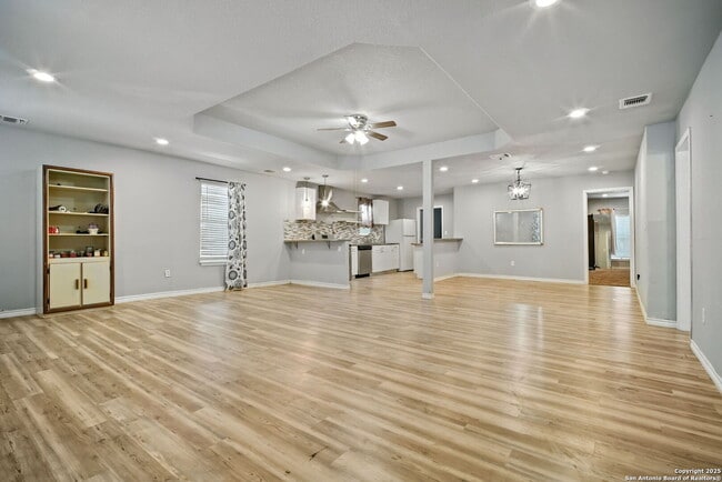 1023 Gulf in San Antonio, TX - Building Photo - Building Photo