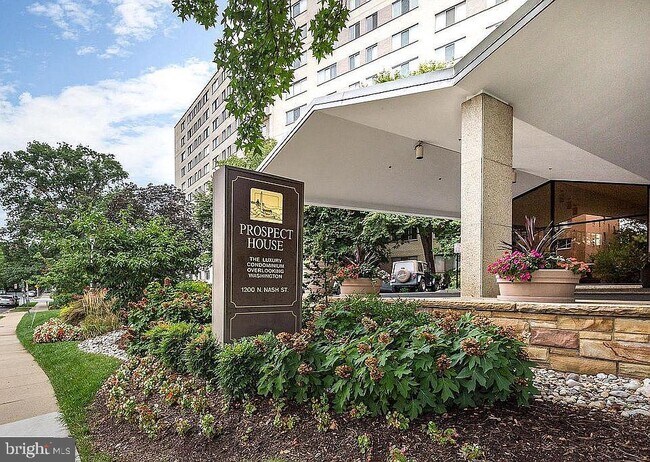 1200 N Nash St in Arlington, VA - Building Photo - Building Photo