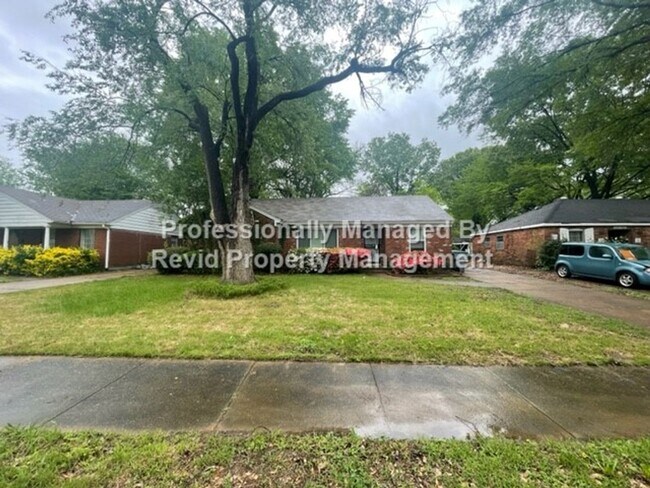 1872 Cornelia Ln in Memphis, TN - Building Photo - Building Photo
