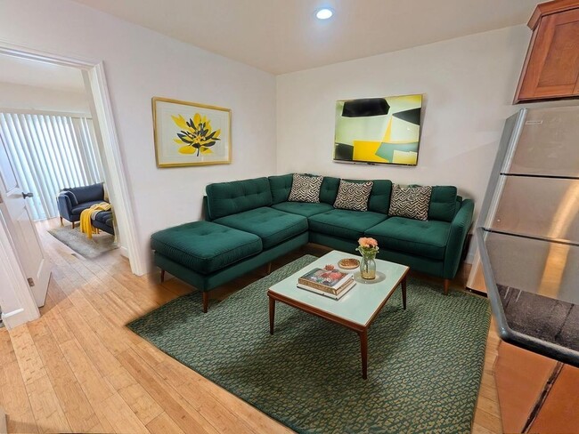 1010 Wilton Pl